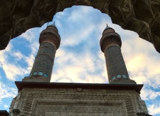 Mekü Kalesi ve Olaylar